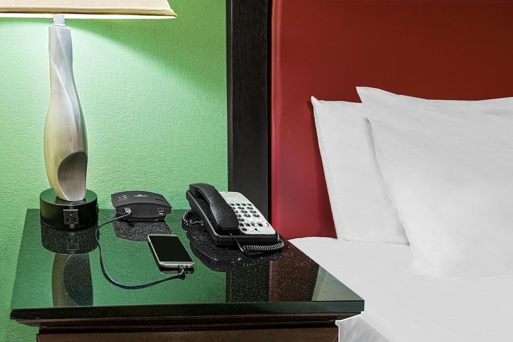 Crowne Plaza Suites Houston - Near Sugar Land Eksteriør bilde