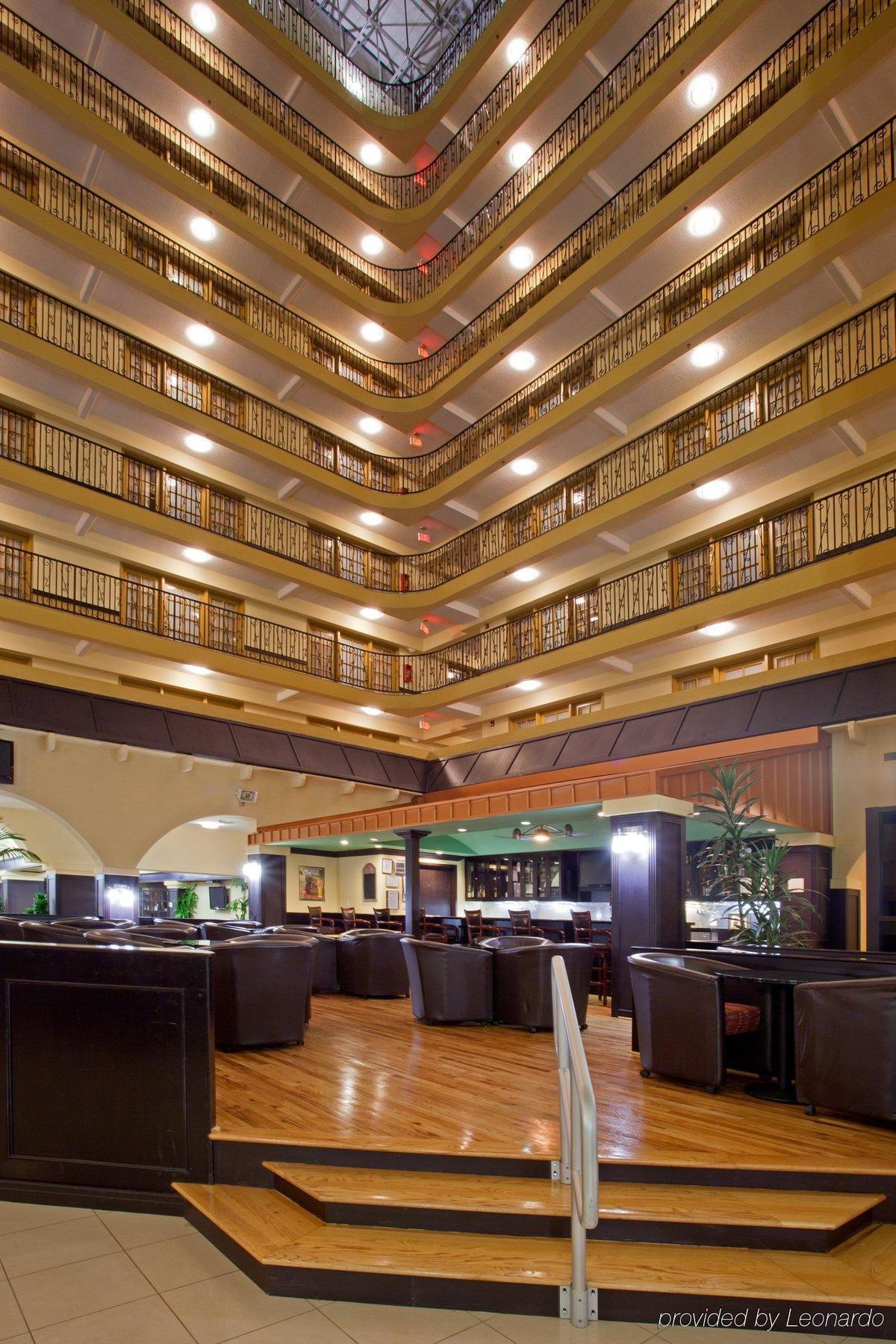 Crowne Plaza Suites Houston - Near Sugar Land Interiør bilde
