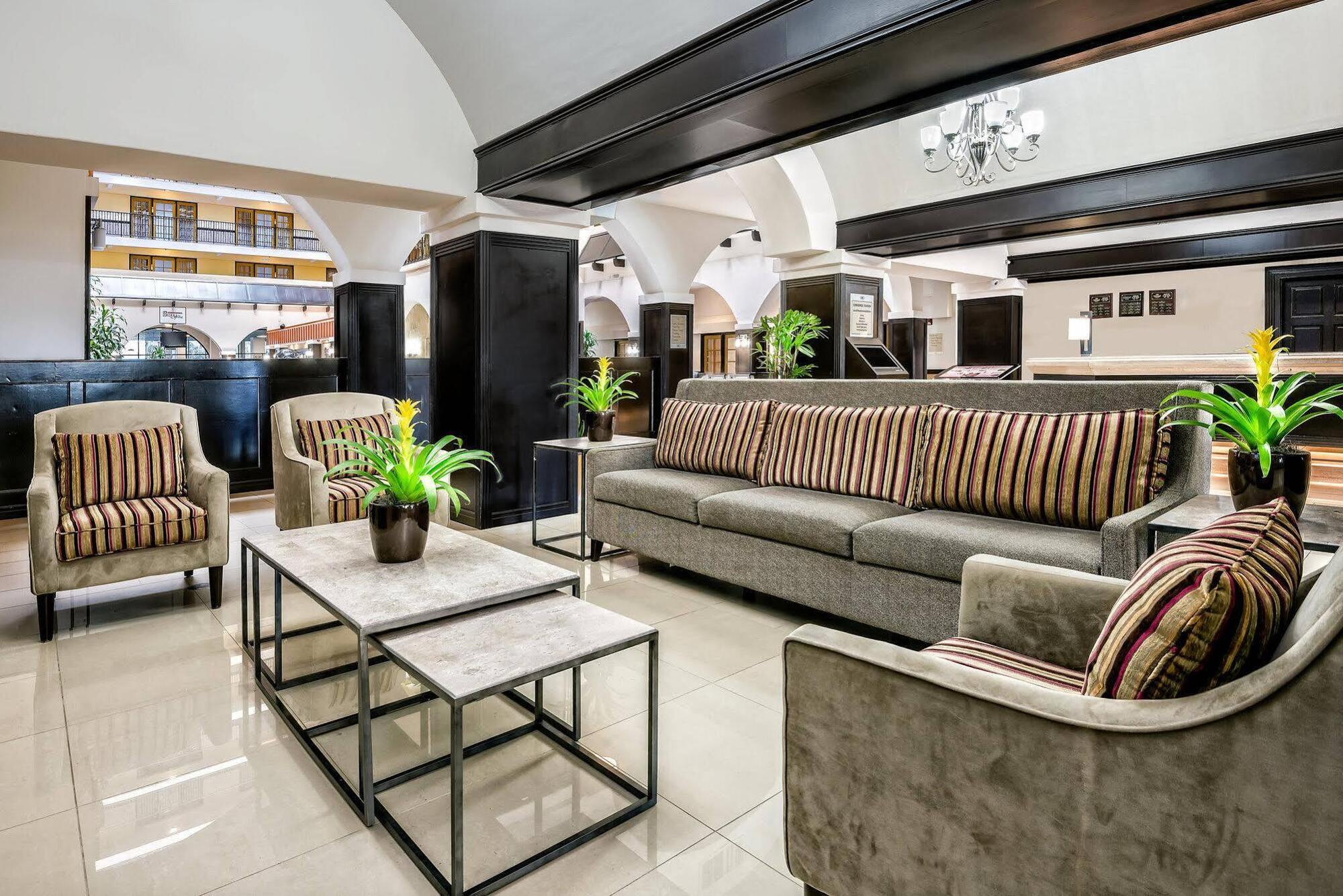 Crowne Plaza Suites Houston - Near Sugar Land Eksteriør bilde