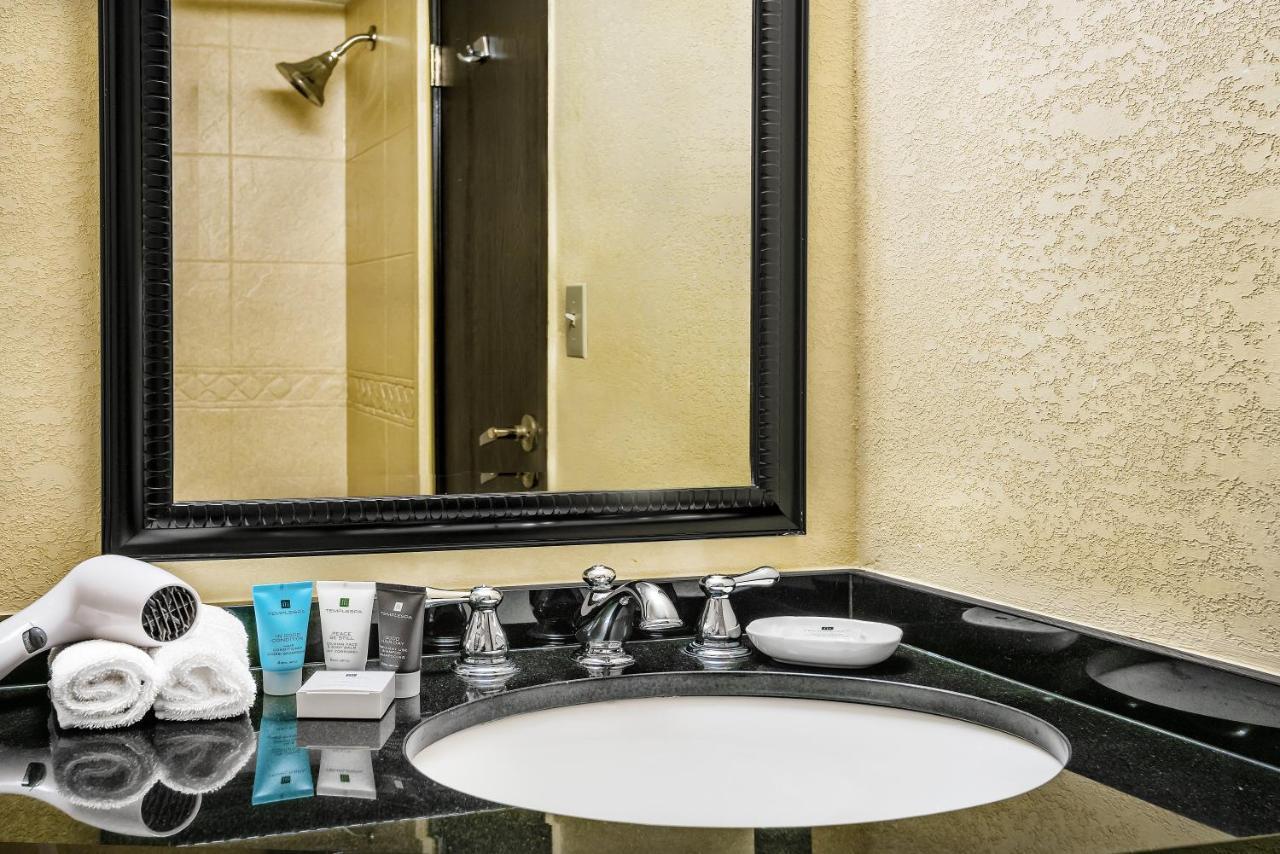 Crowne Plaza Suites Houston - Near Sugar Land Rom bilde